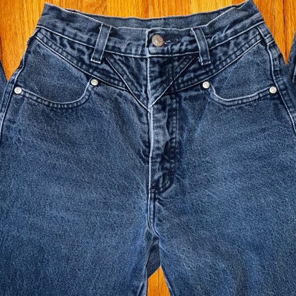 BAREBACK ROPERS - Picture 3 of 12